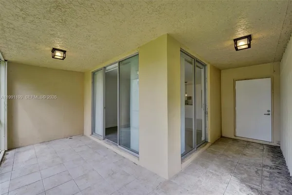$264,900 | 9330 Lagoon Place, Unit 109, Davie, FL 33324