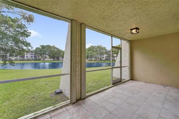 $264,900 | 9330 Lagoon Place, Unit 109, Davie, FL 33324