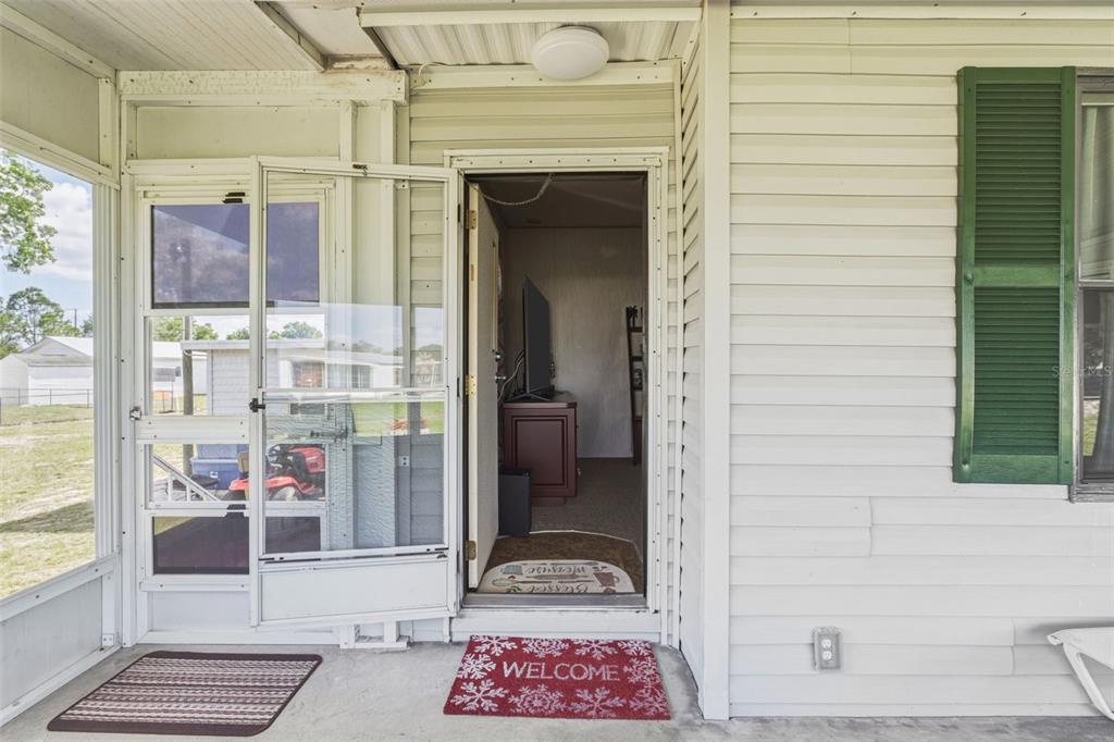 1586 Grapefruit Street Arcadia, FL 34266 - Photo 10 of 40 a view of a entryway door of the house