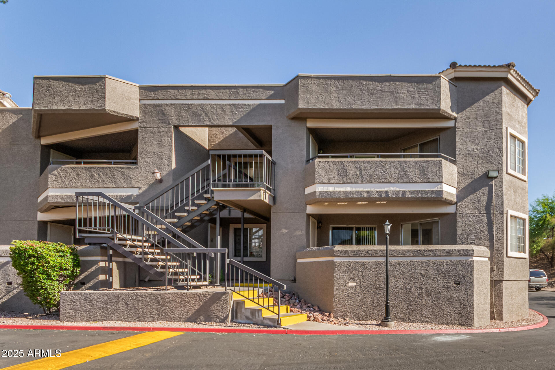 a view of multiple houses