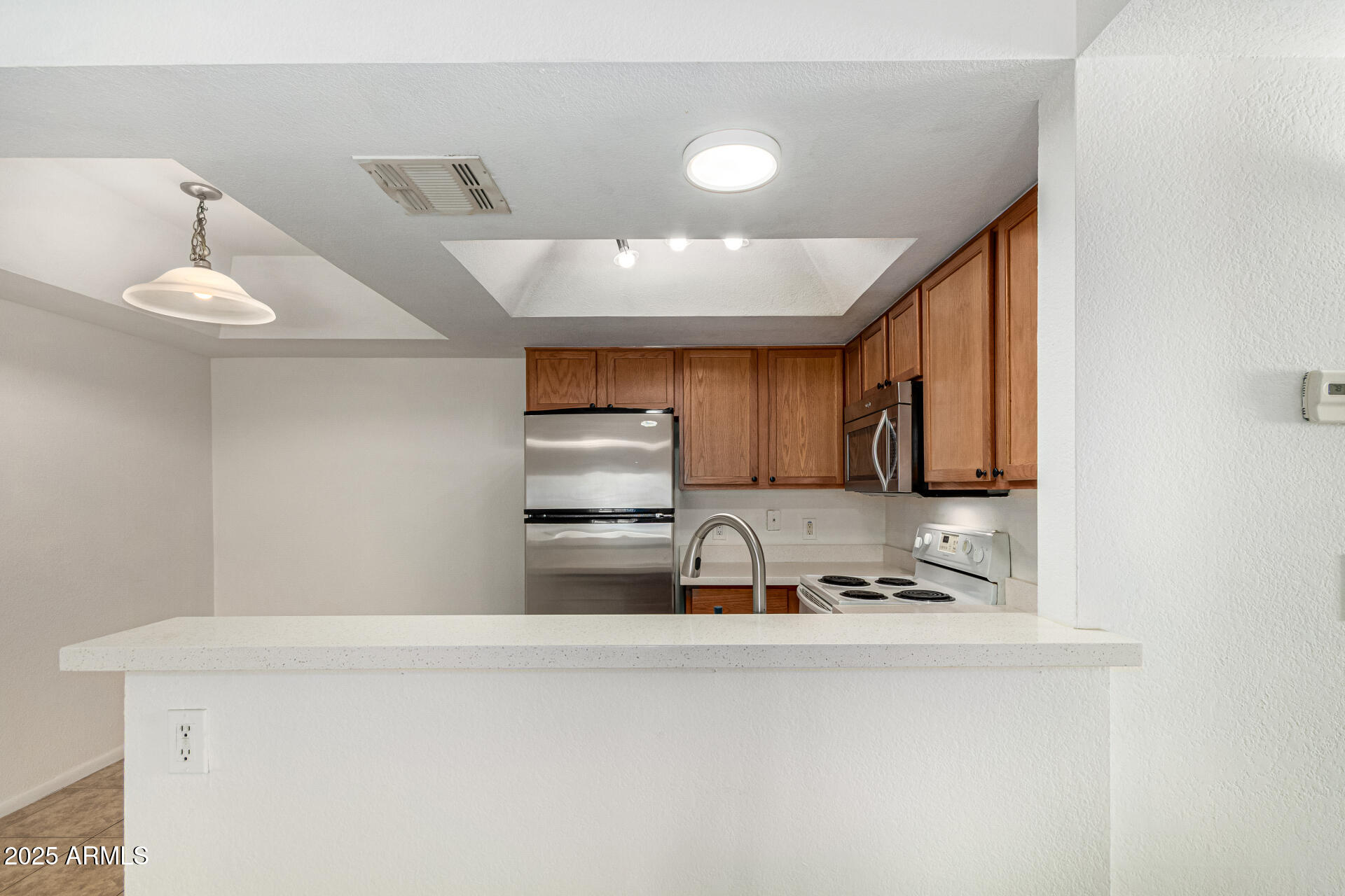 1720 East Thunderbird Road, Unit 1094 Phoenix, AZ 85022 - Photo 14 of 44 kitchen