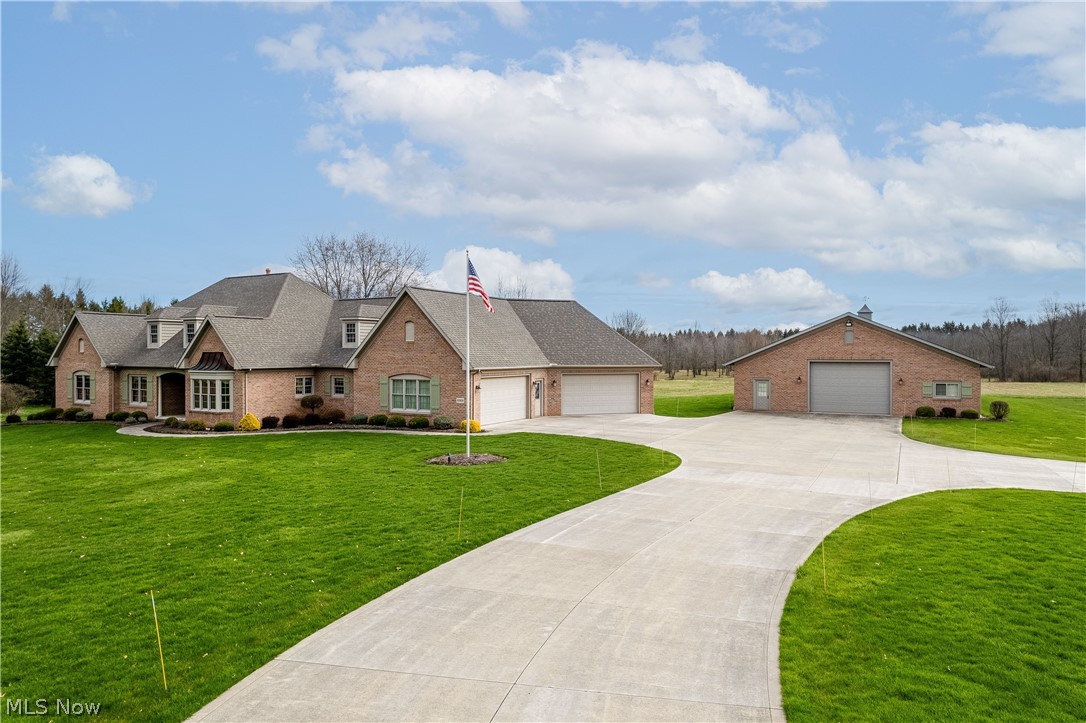 8569 Yoder Road Wadsworth, OH 44281 - Photo 3 of 35