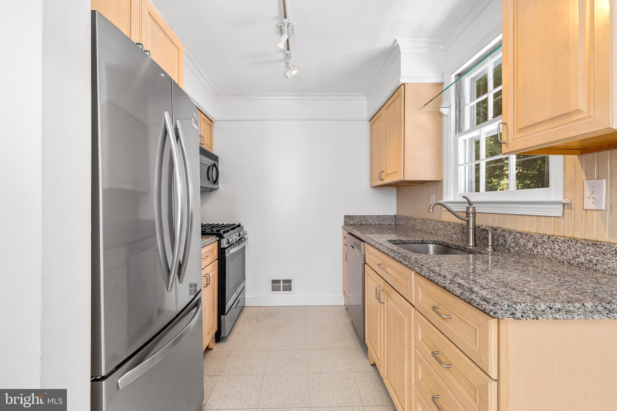 1516 Berwick Road Baltimore, MD 21204 - Photo 13 of 45 Gallery Image 13