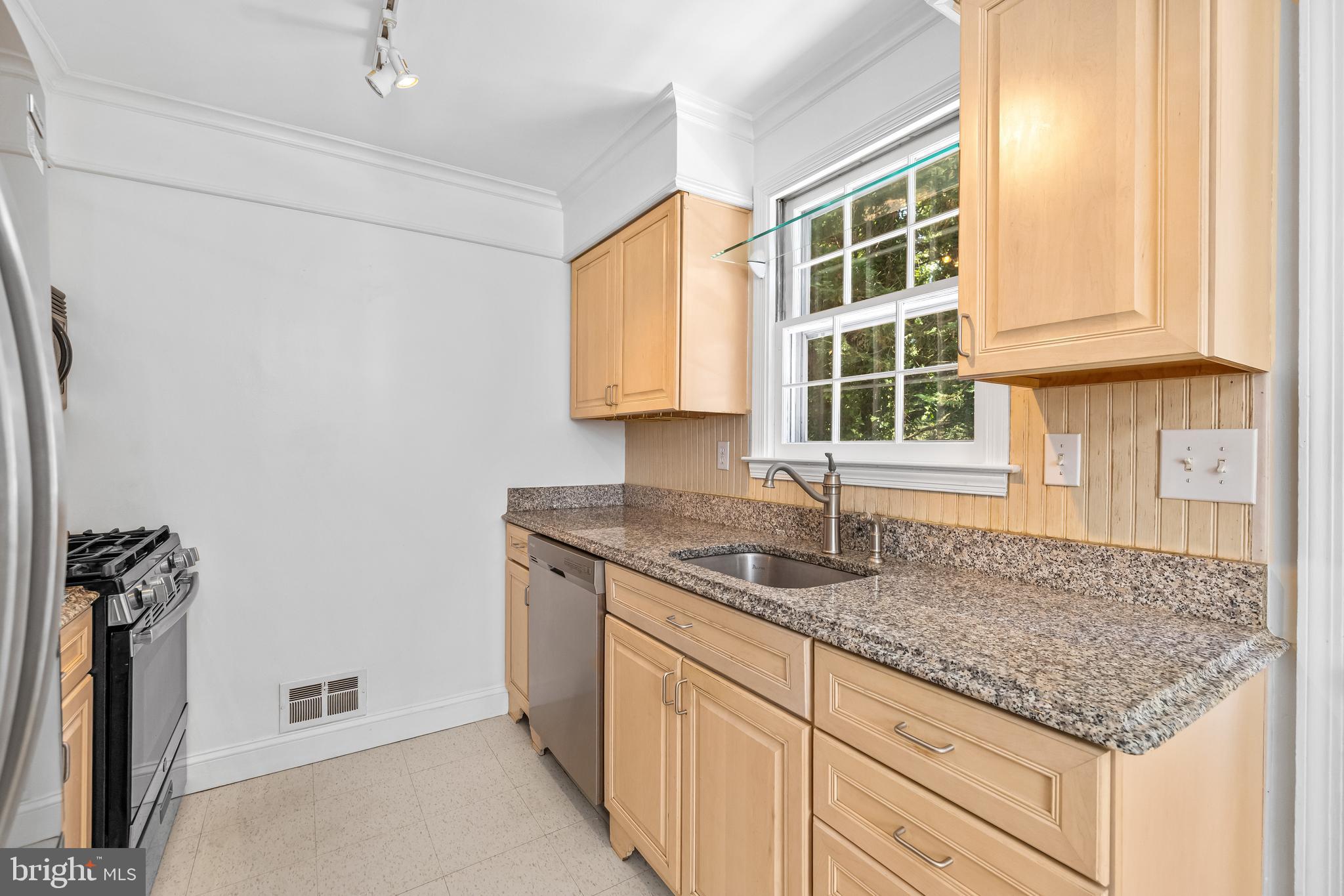 1516 Berwick Road Baltimore, MD 21204 - Photo 14 of 45 Gallery Image 14