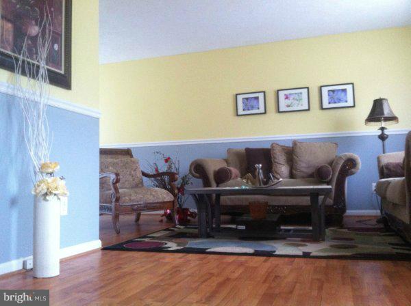 7507 Garrison Road Hyattsville, MD 20784 - Photo 3 of 11 Living Room