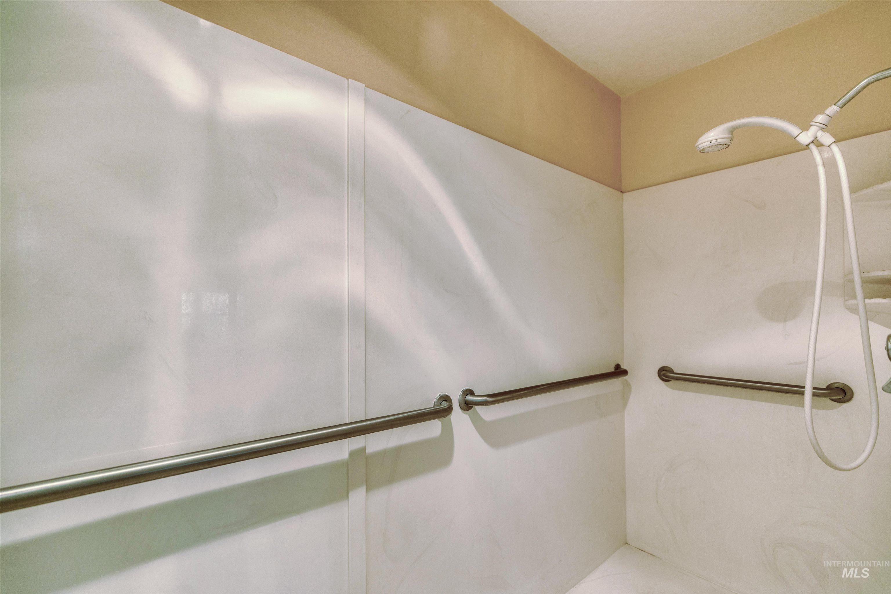 1295 15th Street Vale, OR 97918 - Photo 18 of 50 Full bathroom featuring a marble finish shower