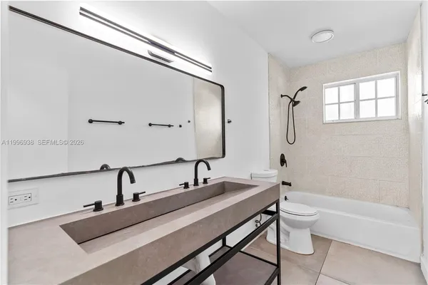 $4,000 | 361 East 39th Street, Unit 1, Hialeah, FL 33013