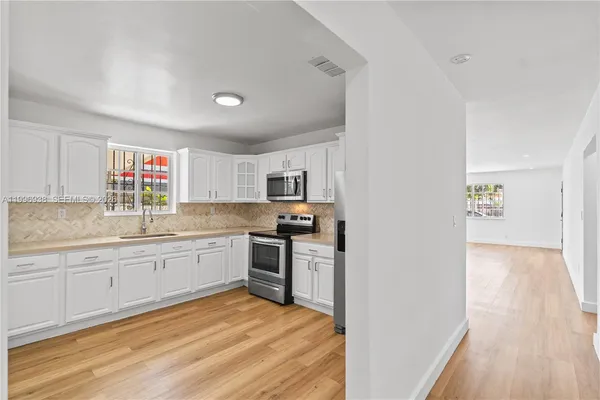 $4,000 | 361 East 39th Street, Unit 1, Hialeah, FL 33013