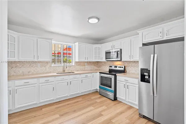 $4,000 | 361 East 39th Street, Unit 1, Hialeah, FL 33013