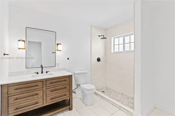 $4,000 | 361 East 39th Street, Unit 1, Hialeah, FL 33013