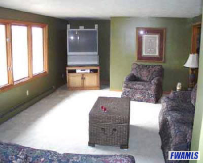 219 Gump Road East Fort Wayne, IN 46845 - Photo 2 of 12