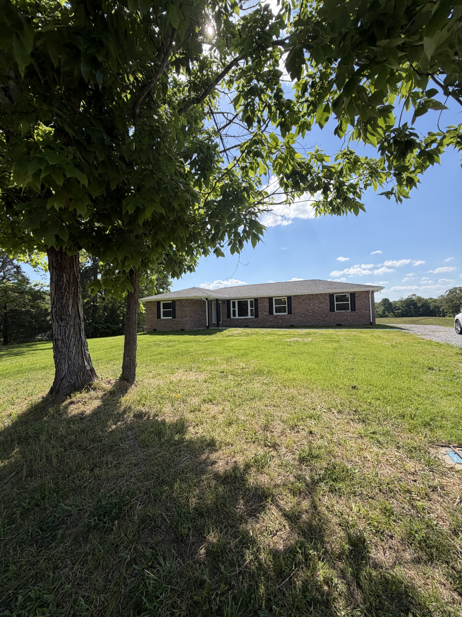 2280 Graham Cemetery Road Clarksville, TN 37043 - Photo 2 of 19 a view of an house with a yard