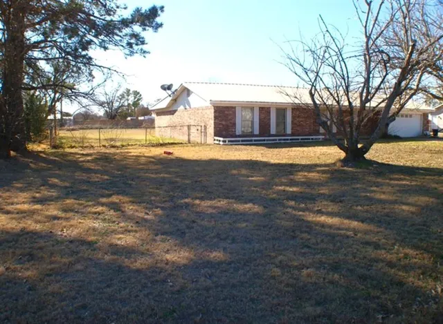 $189,900 | 511 California Street, Clyde, TX 79510