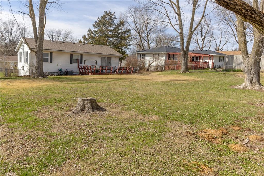 107 Collette Street Excelsior Springs, MO 64024 - Photo 20 of 26