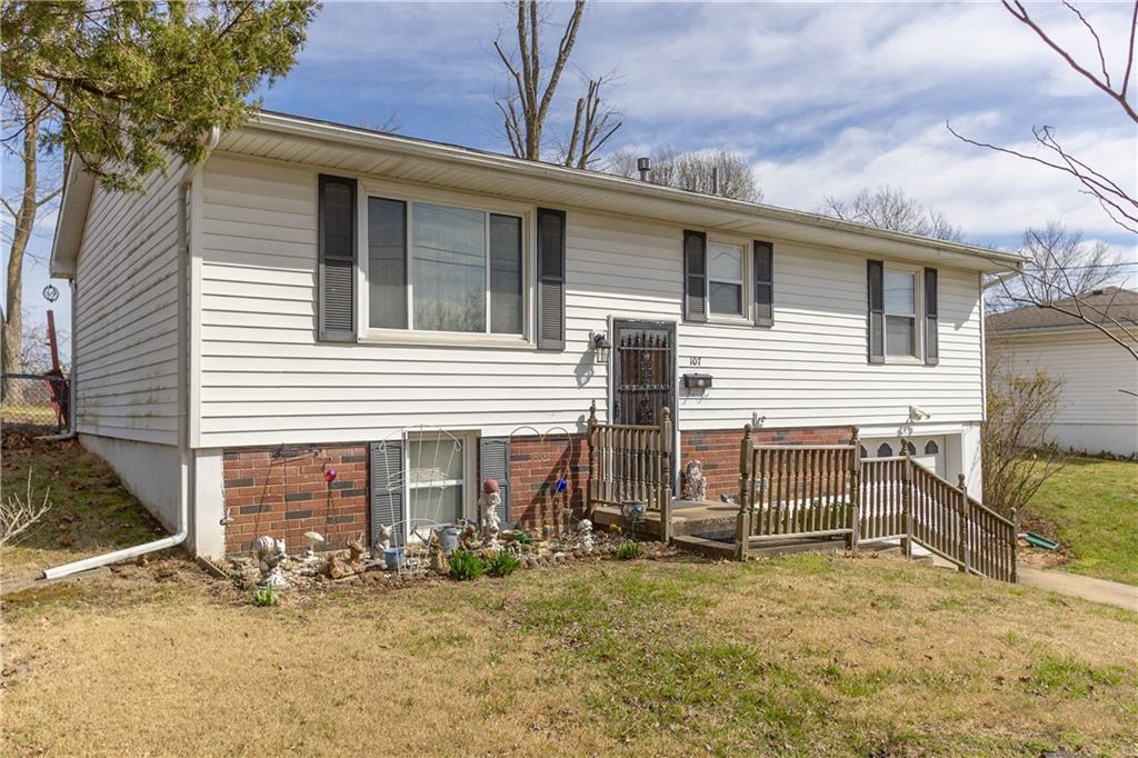 107 Collette Street Excelsior Springs, MO 64024 - Photo 3 of 26