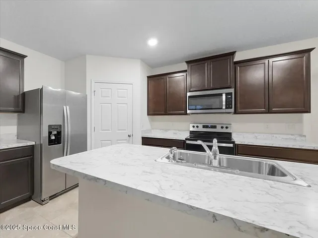 $349,900 | 352 Catfish Place, Cocoa, FL 32927