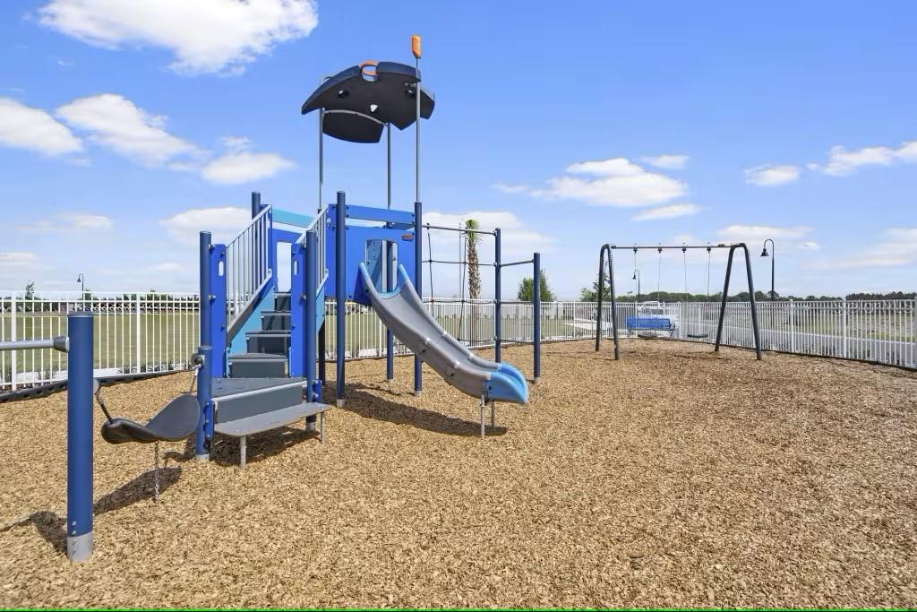 3128 Addison Boulevard St. Cloud, FL 34771 - Photo 32 of 35 a view of a slide