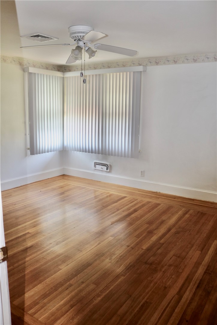 52 Kenyon Road Cranston, RI 02910 - Photo 14 of 21 Gallery Image 14
