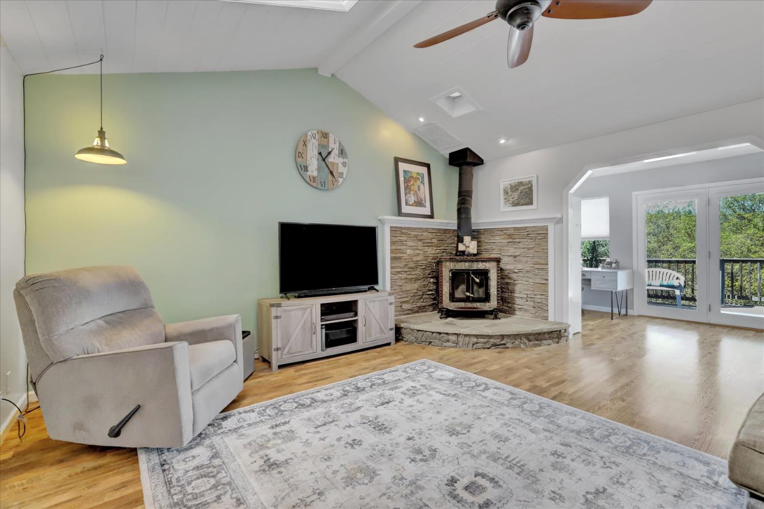 18167 Deer Run Penn Valley, CA 95946 - Photo 7 of 92