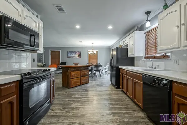 $249,900 | 35825 Homer Graham Road, Walker, LA 70785