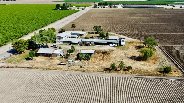 $575,000 | 15326 South Dickenson Avenue, Riverdale, CA 93656