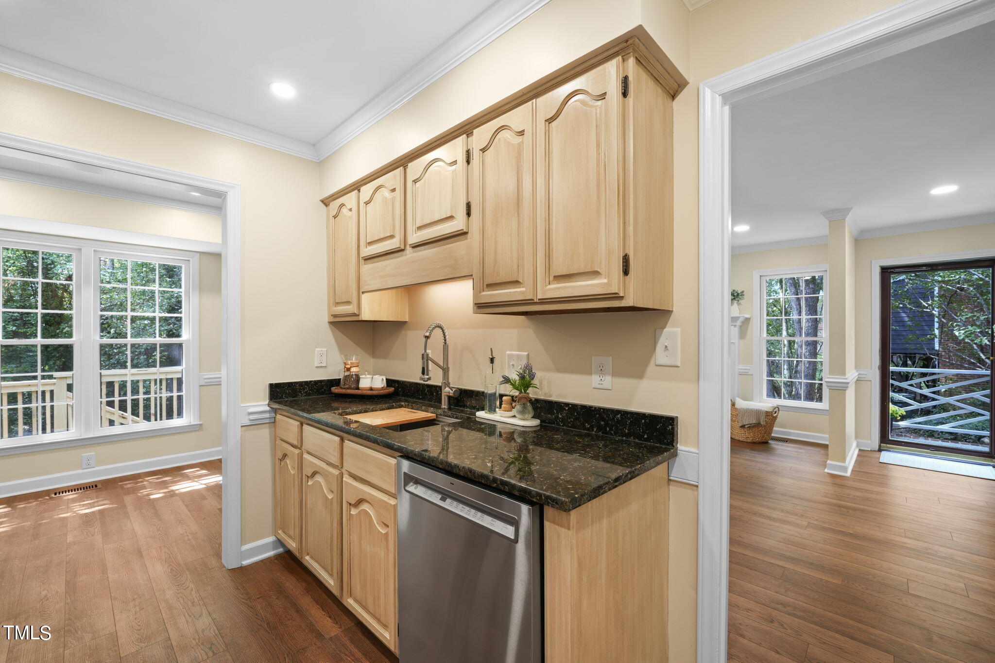 4547 Hershey Court Raleigh, NC 27613 - Photo 11 of 39 Kitchen