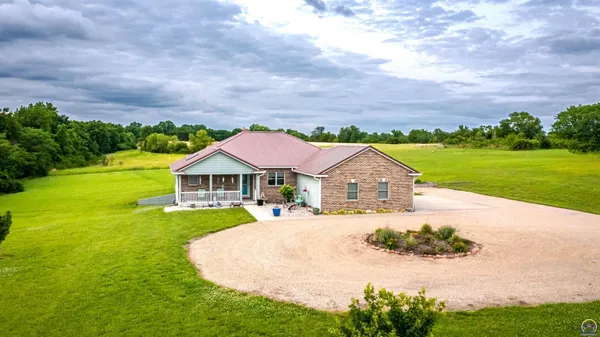 $469,900 | 2210 Northeast 35th Street, Topeka, KS 66617