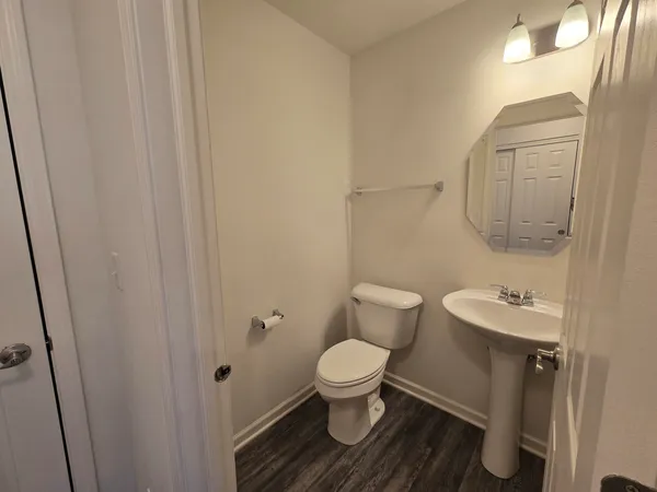 $2,400 | 7106 Country Club Hills Drive, Fox Lake, IL 60020