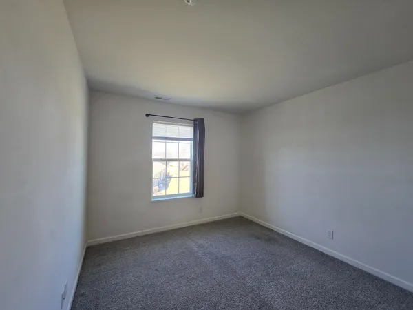 $2,400 | 7106 Country Club Hills Drive, Fox Lake, IL 60020