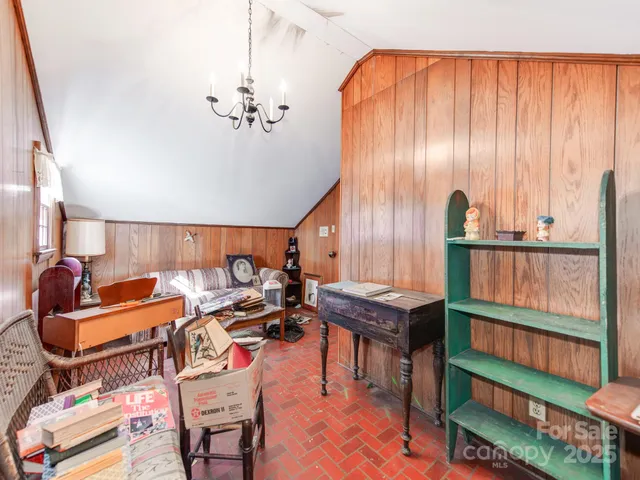 a view of a house with a back yard