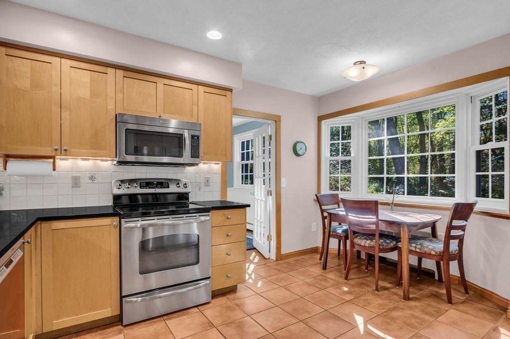 430 Baldwin Road Carlisle, MA 01741 - Photo 11 of 39 Gallery Image 11