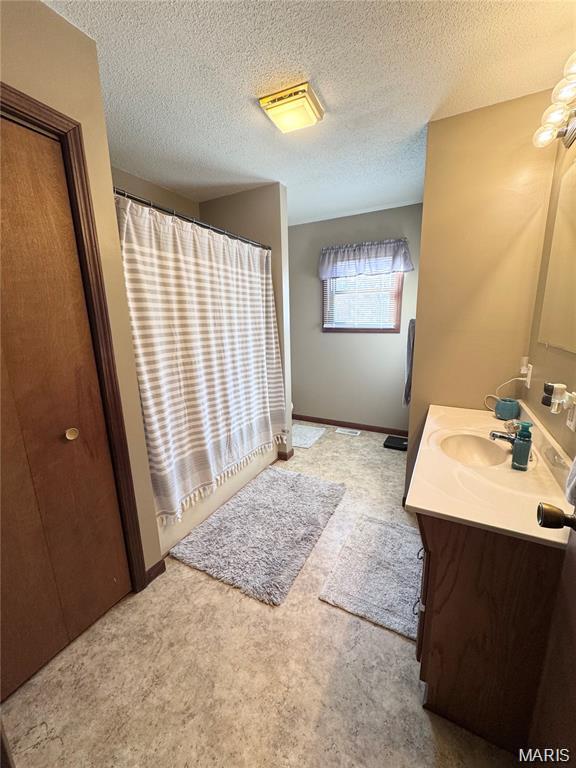 62419 Oak Hill Road New London, MO 63459 - Photo 12 of 23