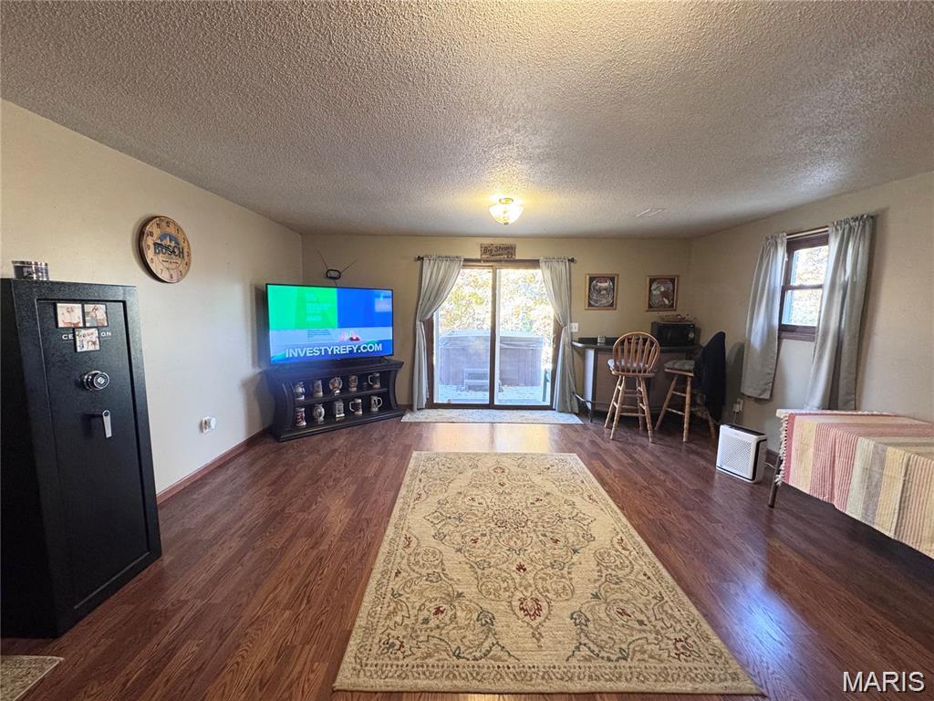 62419 Oak Hill Road New London, MO 63459 - Photo 17 of 23