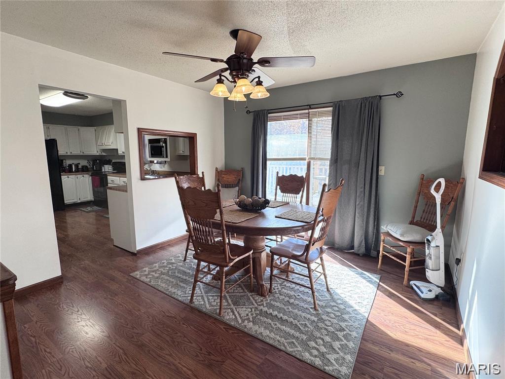 62419 Oak Hill Road New London, MO 63459 - Photo 6 of 23