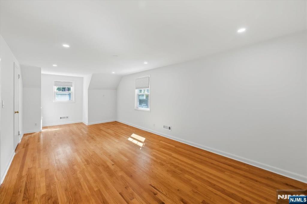 101 Pershing Road Englewood Cliffs, NJ 07632 - Photo 19 of 29