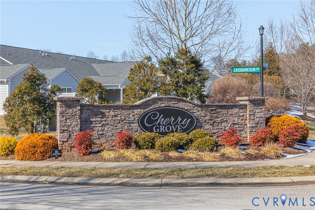 7401 Leaf Fall Way Mechanicsville, VA 23111 - Photo 3 of 48 a street sign on a side of a road