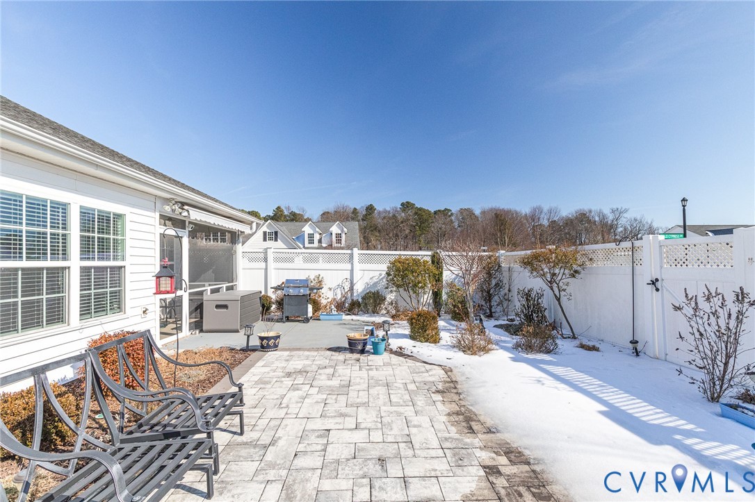 7401 Leaf Fall Way Mechanicsville, VA 23111 - Photo 34 of 48 a living room with furniture