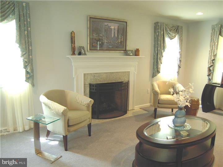 210 Church Road Cheltenham, PA 19027 - Photo 2 of 25 Living Room