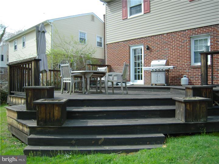 210 Church Road Cheltenham, PA 19027 - Photo 21 of 25 Deck