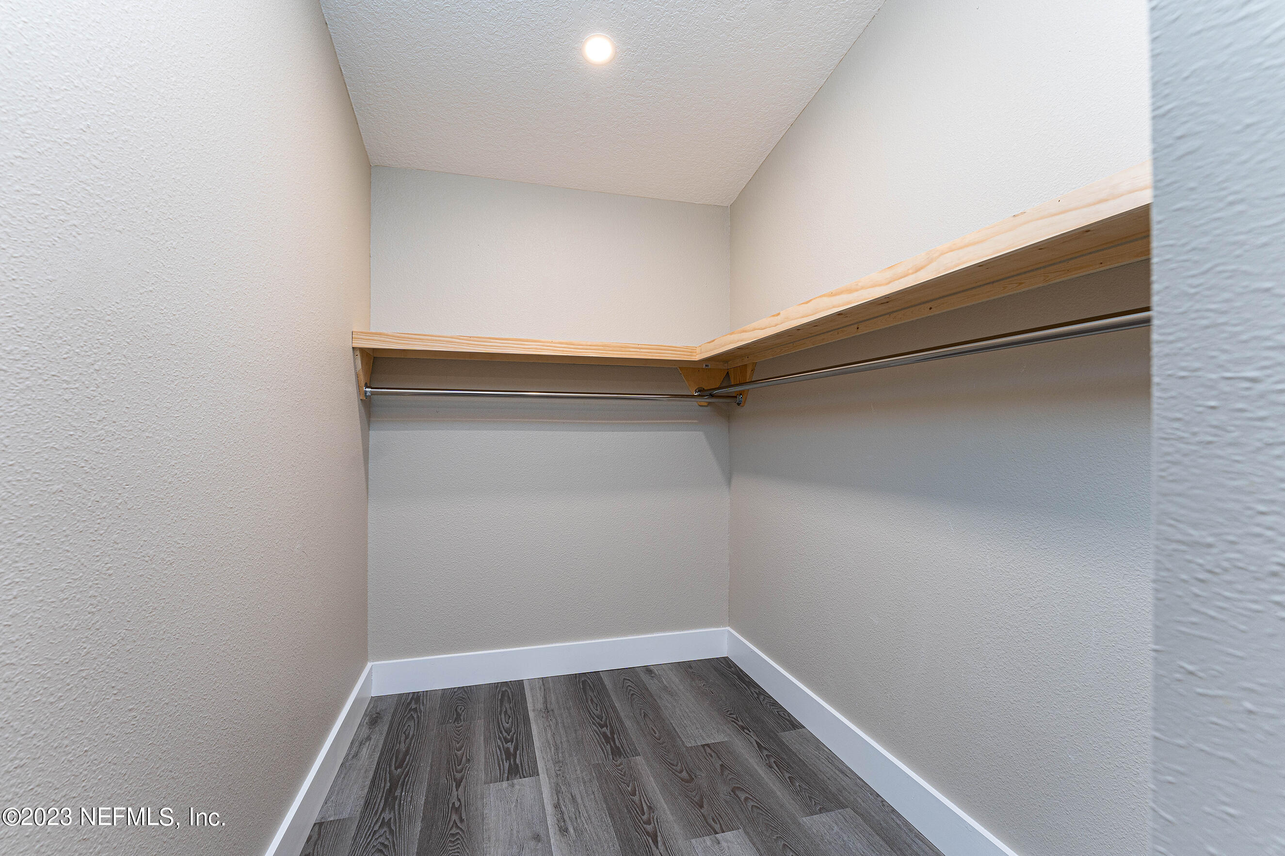 939 Westgate Drive Jacksonville, FL 32221 - Photo 11 of 31 a view of room