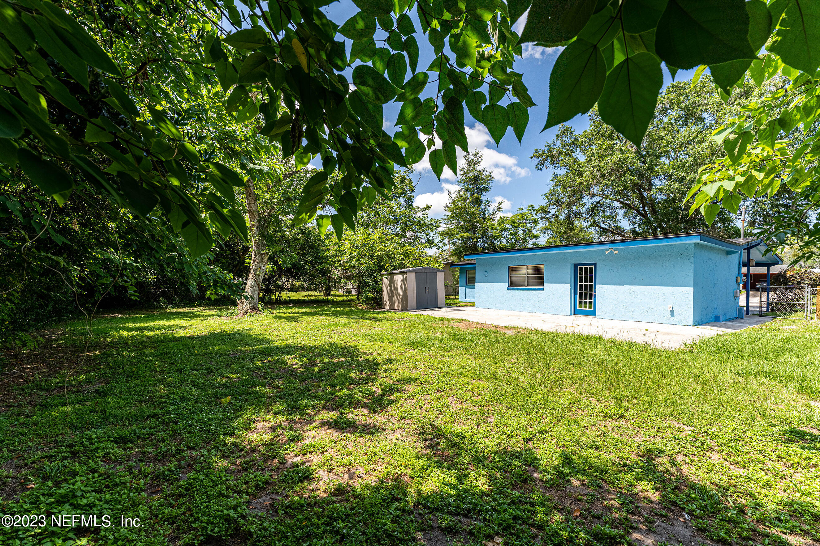 939 Westgate Drive Jacksonville, FL 32221 - Photo 27 of 31 a house view with a garden space