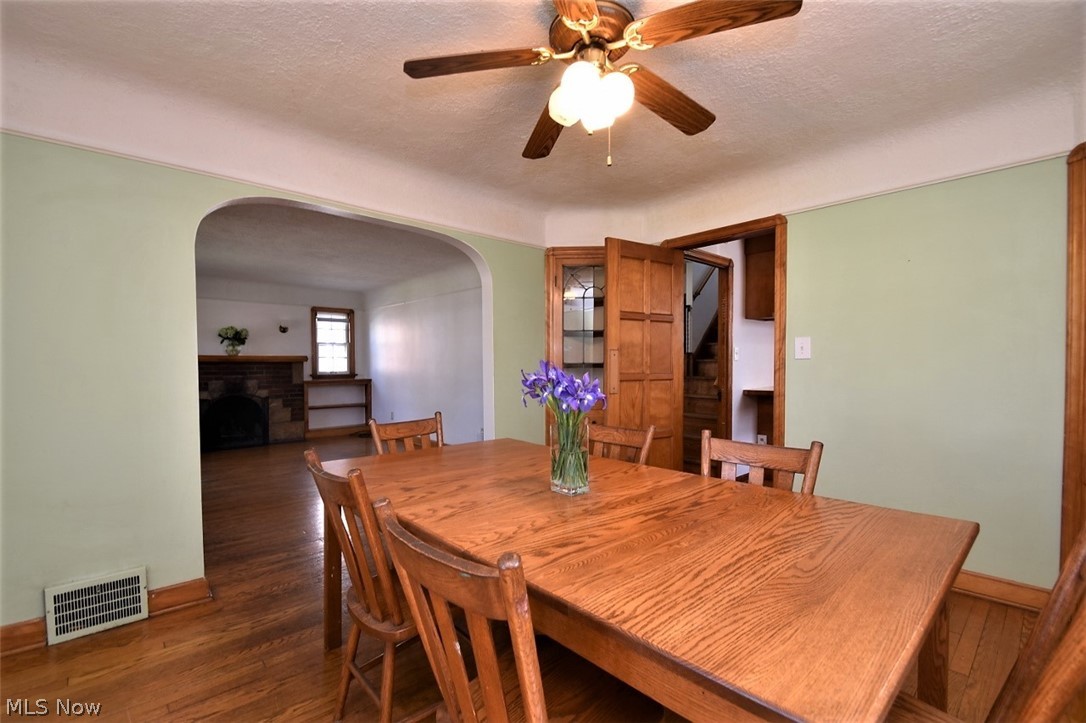 2503 Queenston Road Cleveland, OH 44118 - Photo 9 of 33 Gallery Image 9