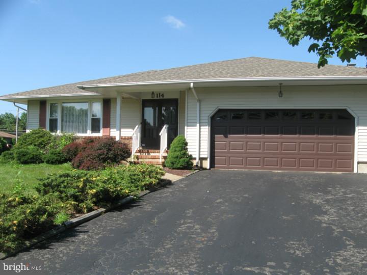 114 Albemarle Road Hamilton Square, NJ 08690 - Photo 2 of 22 Exterior Front