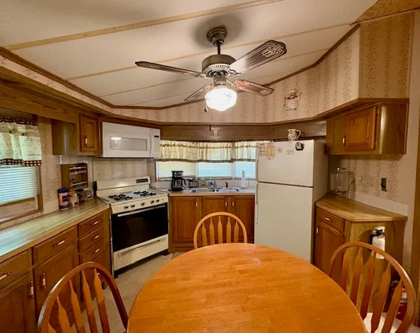 a view of a storage & utility room