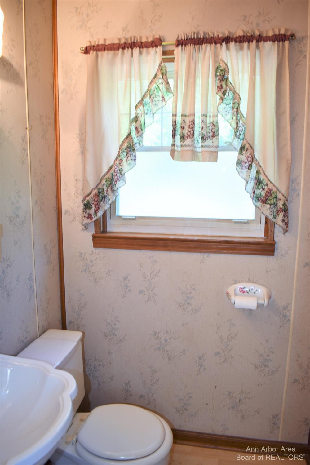 13052 Allison Road Milan, MI 48160 - Photo 12 of 42 Photo 12