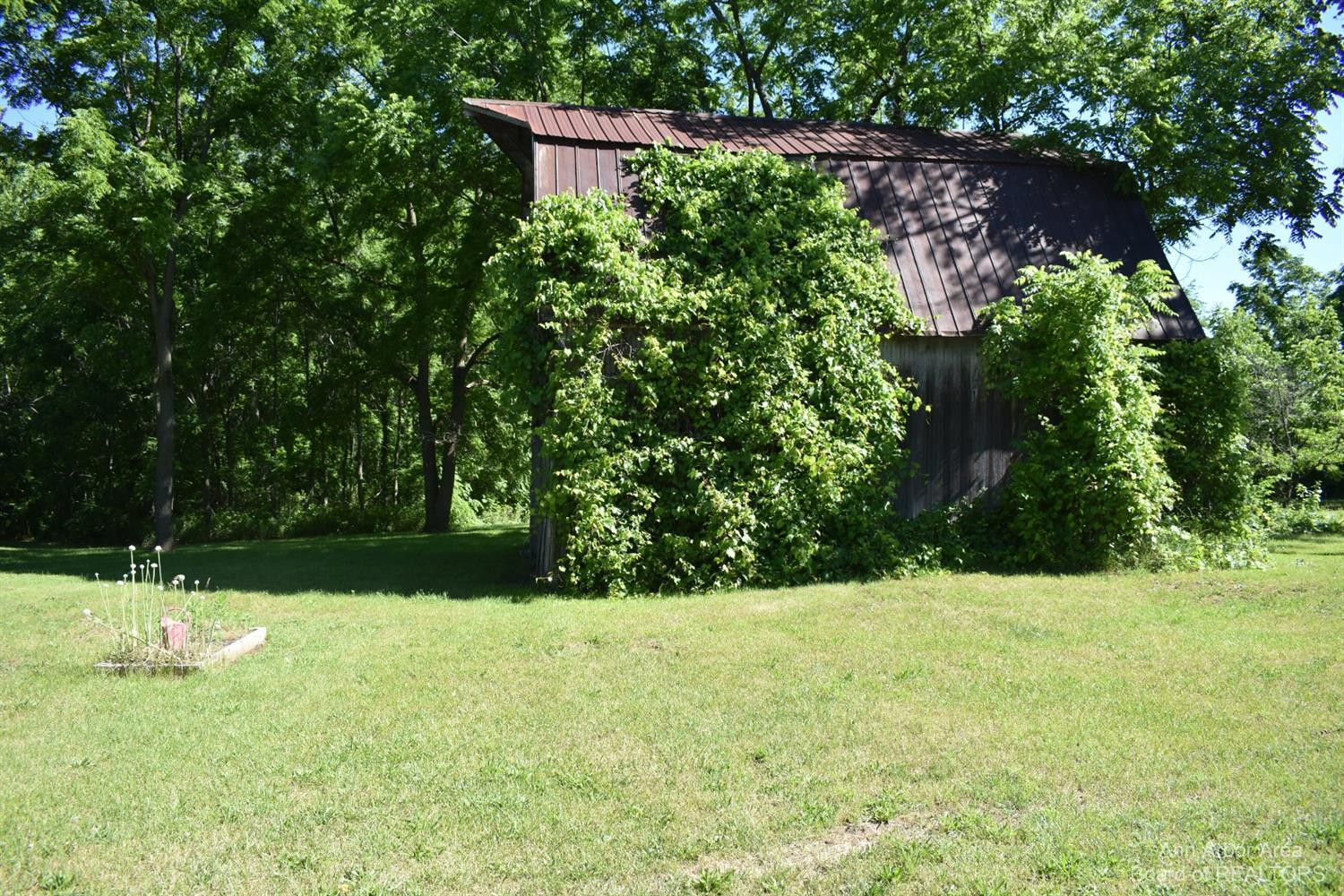 13052 Allison Road Milan, MI 48160 - Photo 32 of 42 Photo 32