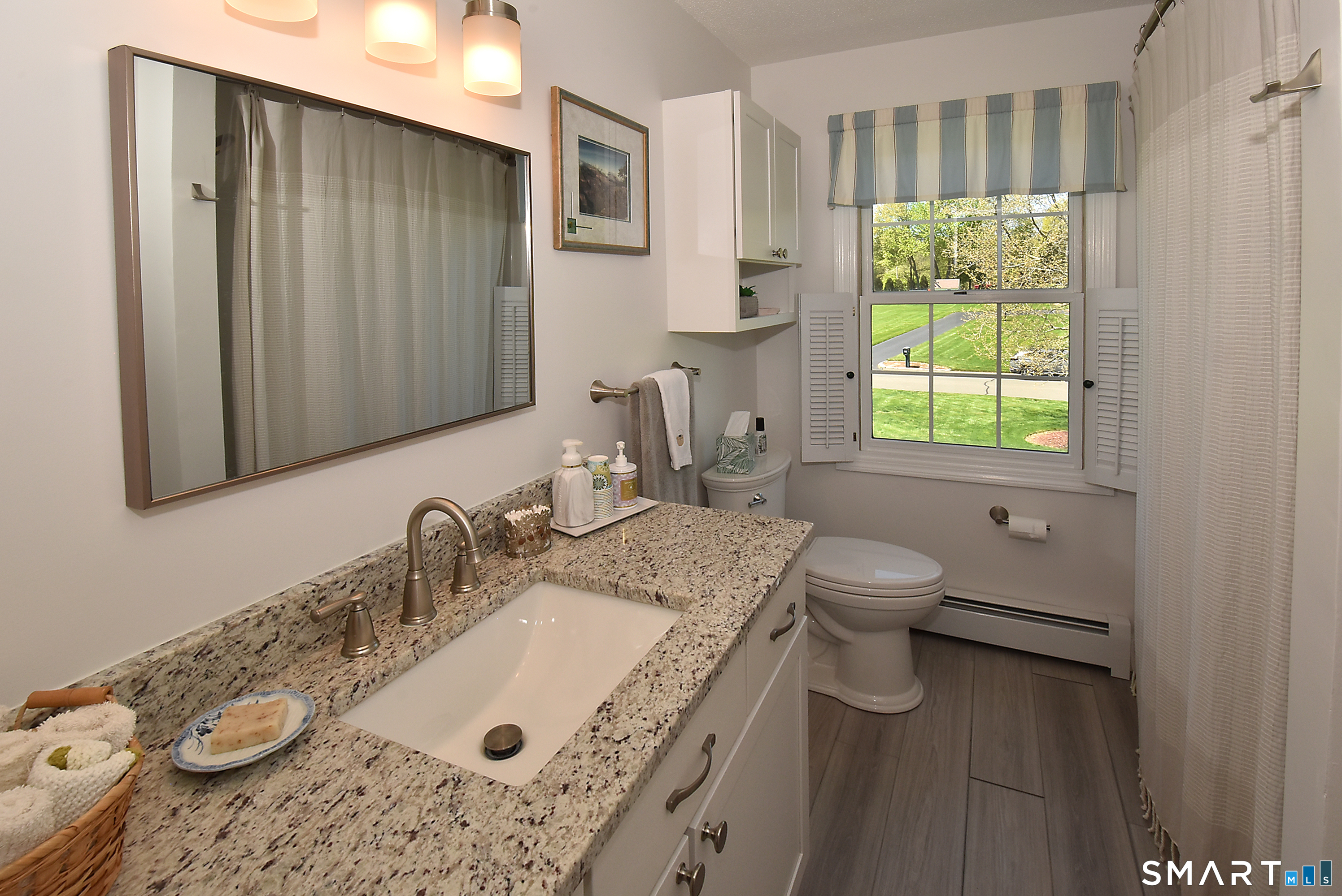30 Michael Lane Suffield, CT 06078 - Photo 34 of 38 Upstairs main bathroom