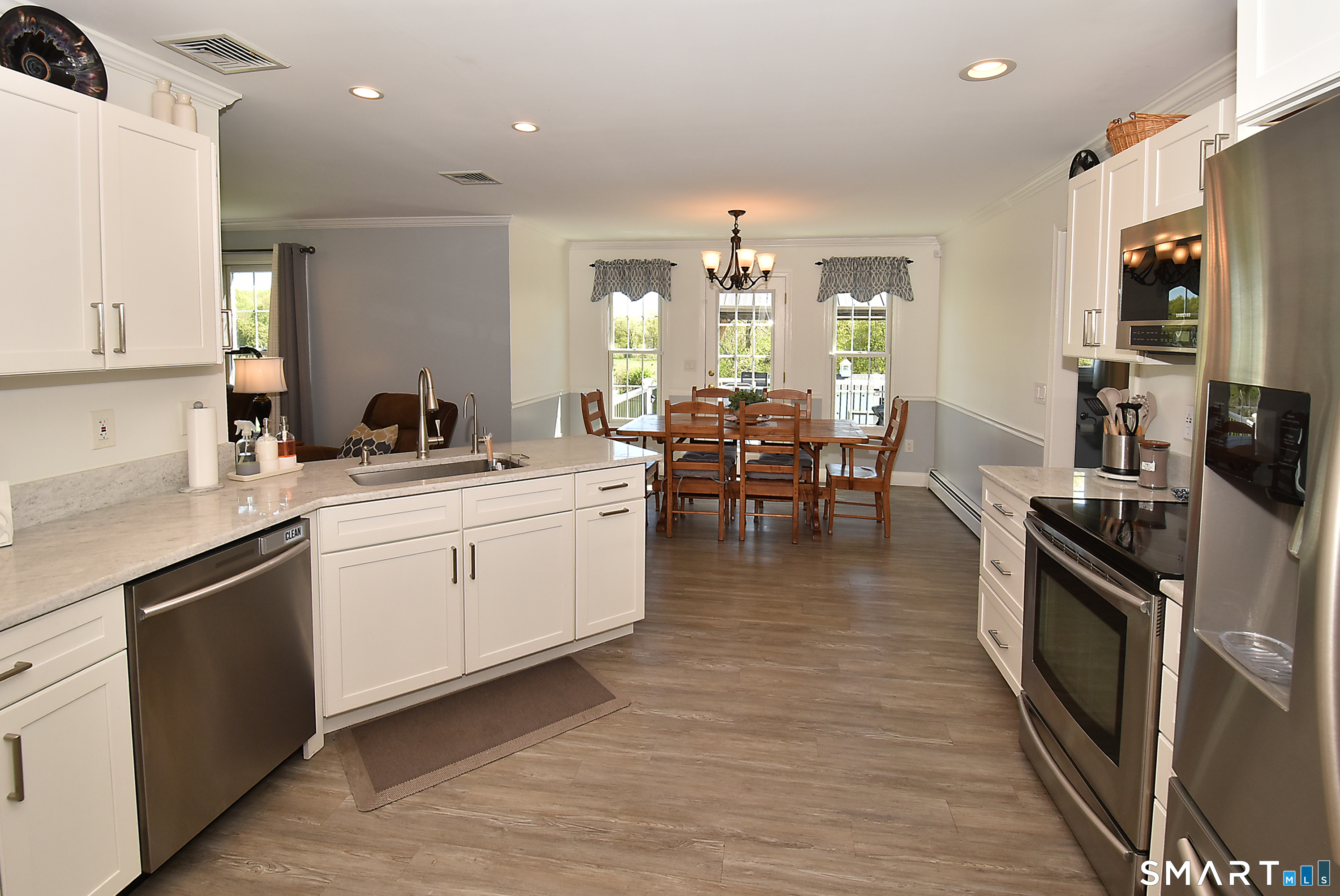 30 Michael Lane Suffield, CT 06078 - Photo 5 of 38