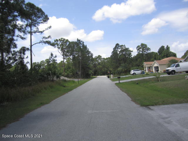 950 Pandora Road Southeast Palm Bay, FL 32909 - Photo 5 of 9 IMG_2589