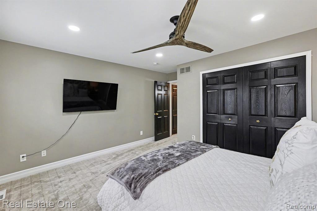 686 West Bluff Court, Unit 23 Rochester Hills, MI 48307 - Photo 28 of 43
